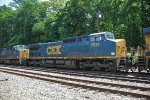 CSX 7914 third on Q404